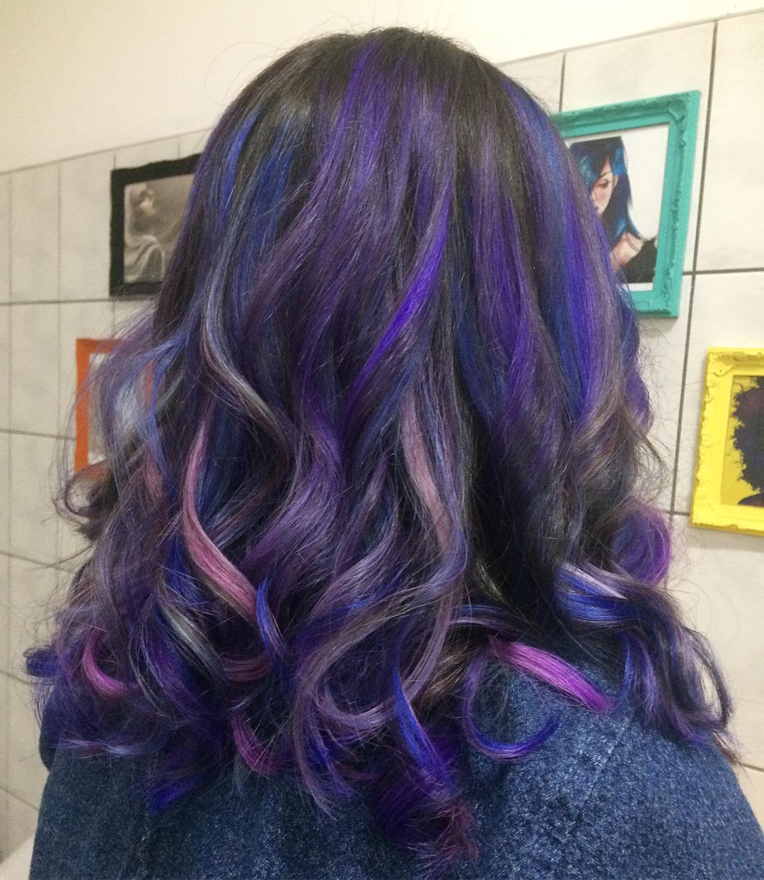 cabelo cacheado colorido.jpg