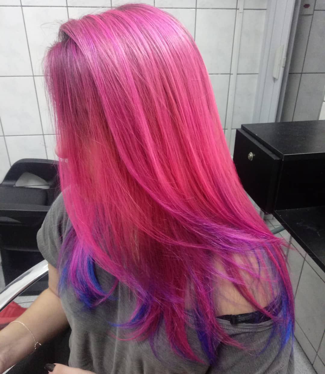 cabelo colorido rosa pink.jpg